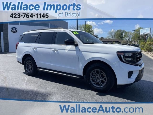 2025 Ford Expedition Active in Oxford White — front three-quarter view