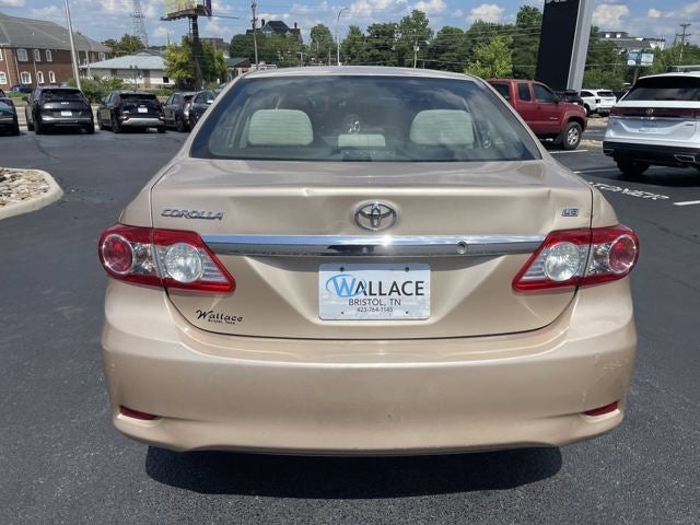 2011 Toyota Corolla — detail view