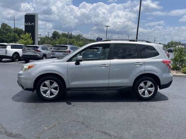 2014 Subaru Forester — rear three-quarter view